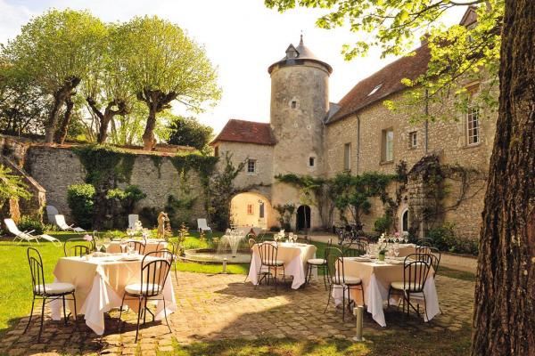 Hôtel - Restaurant "Le Relais Louis XI"